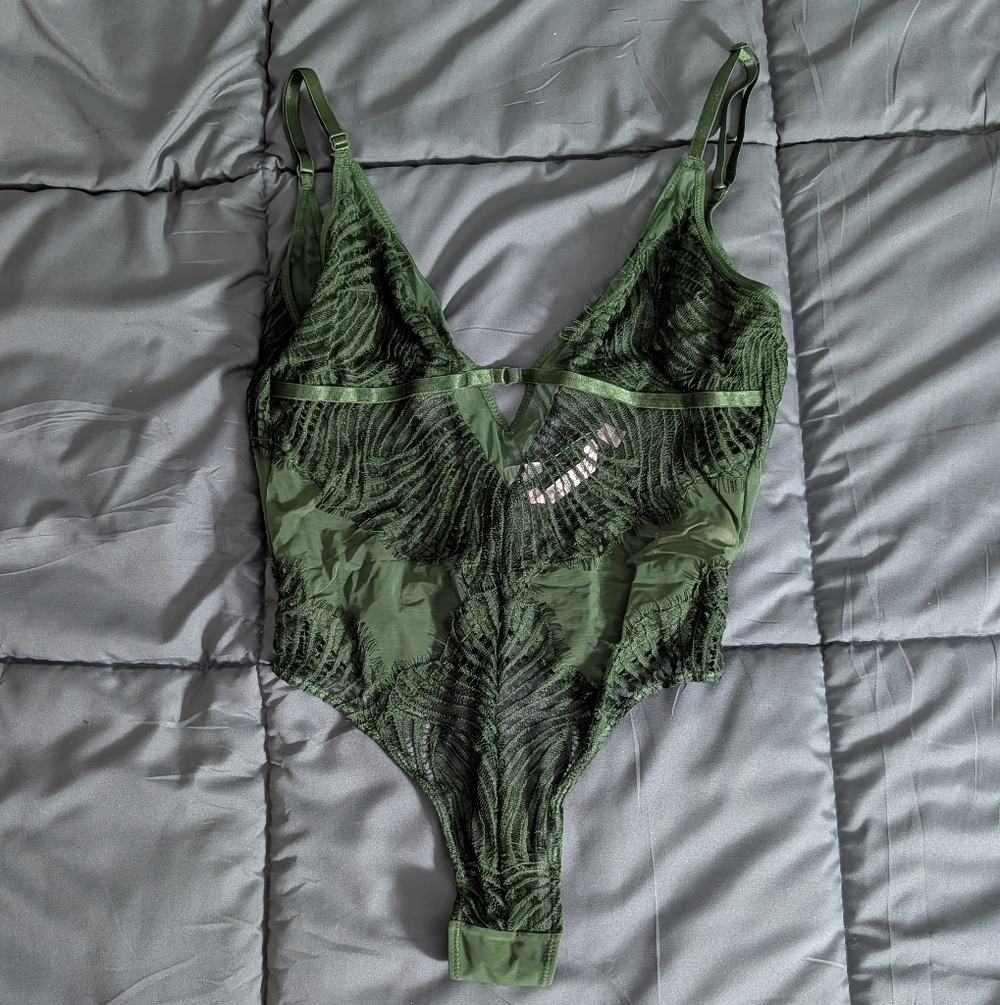 Pick 2 For $20 - La Vie En Rose Bodysuit - S